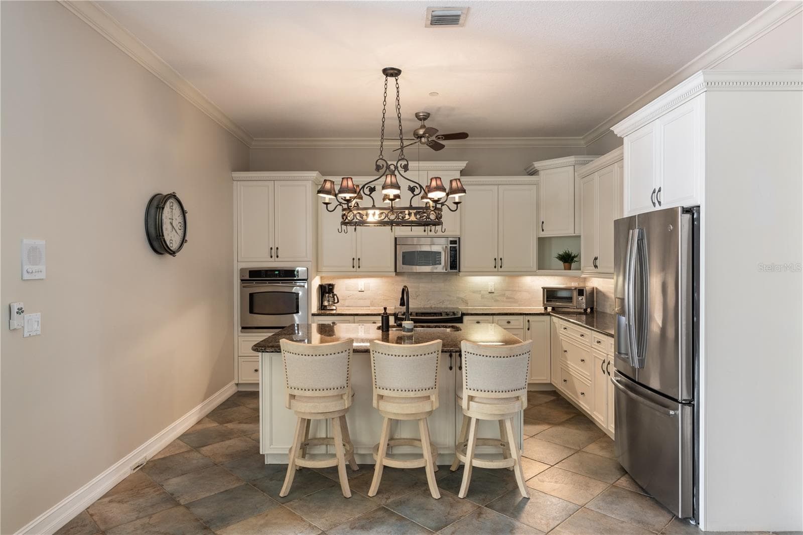 2293 OSPREY AVENUE — photo 14 of 45