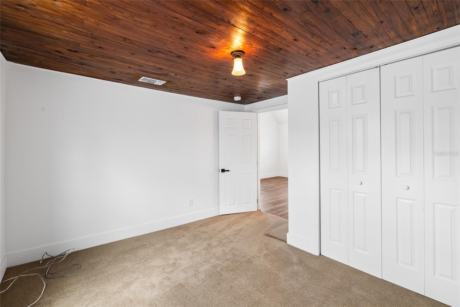 13707 PLYMOUTH STREET — photo 11 of 33