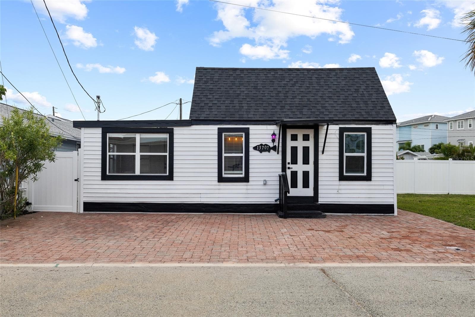 13707 PLYMOUTH STREET — photo 1 of 33