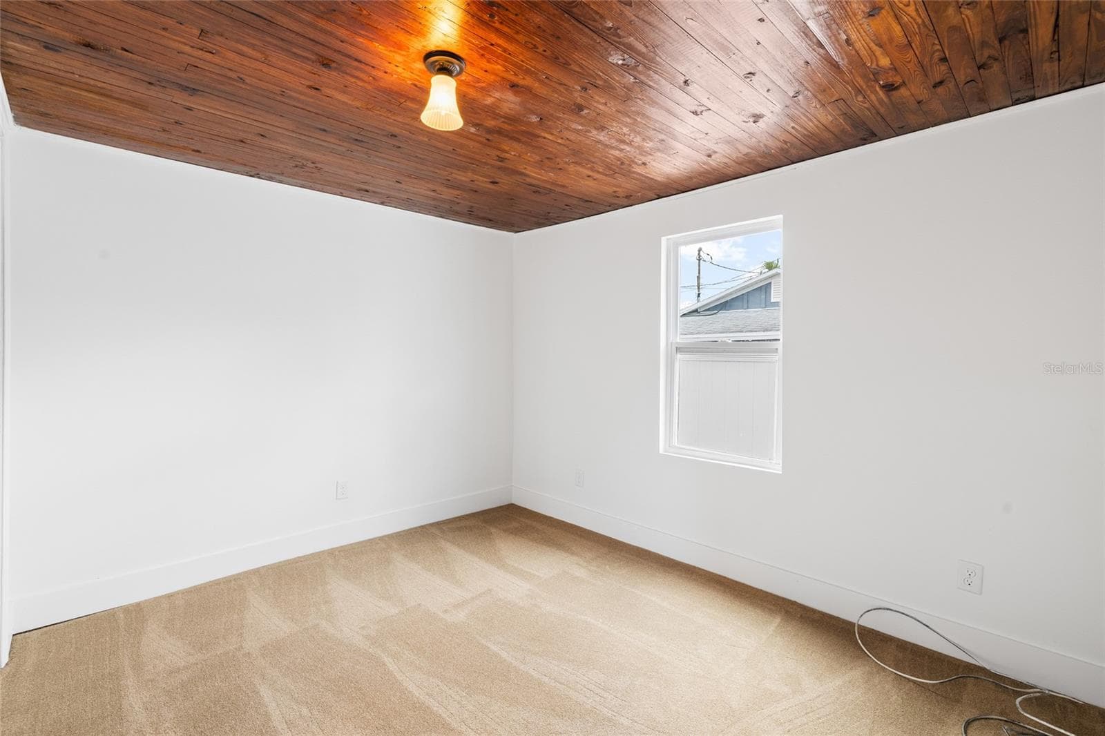 13707 PLYMOUTH STREET — photo 10 of 33