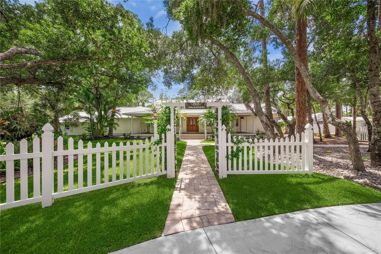 2810 SARASOTA GOLF CLUB BOULEVARD — photo 4 of 94