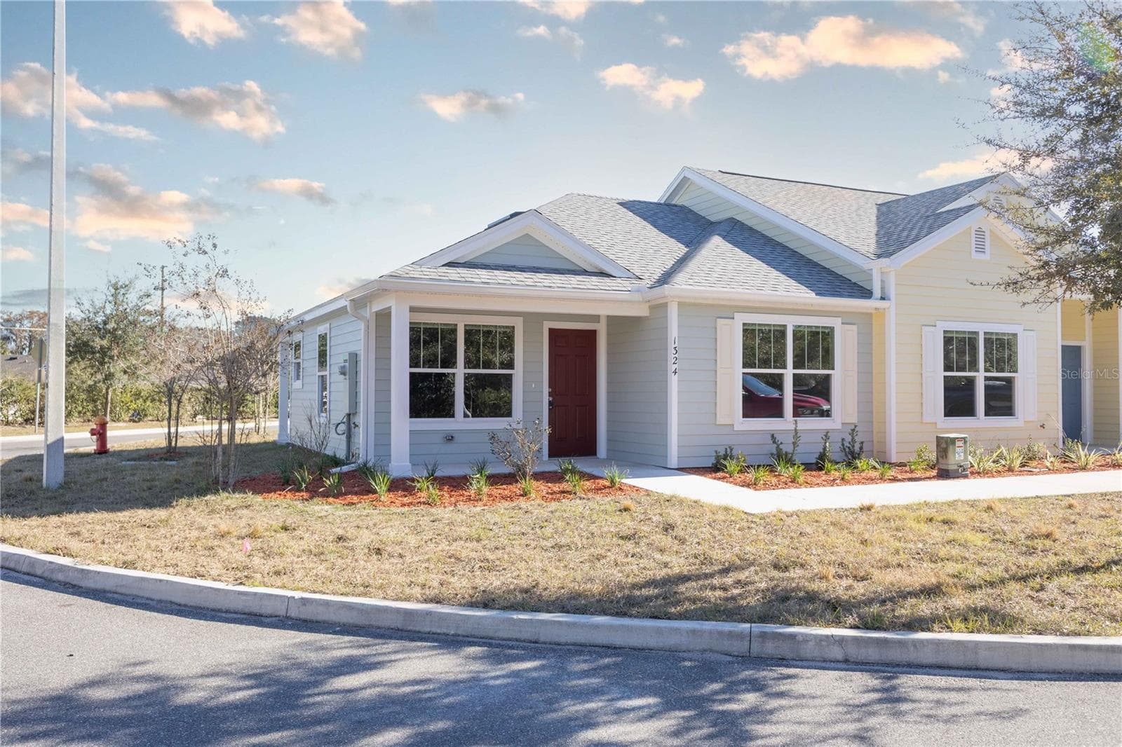 1342 COTTAGE CIRCLE — photo 1 of 15
