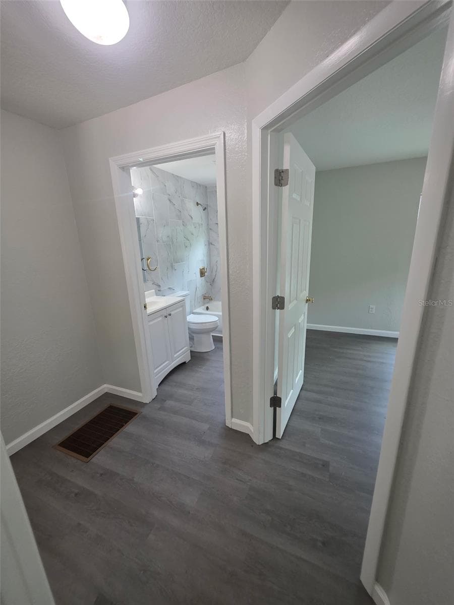 811 MERRIDALE AVENUE — photo 11 of 19