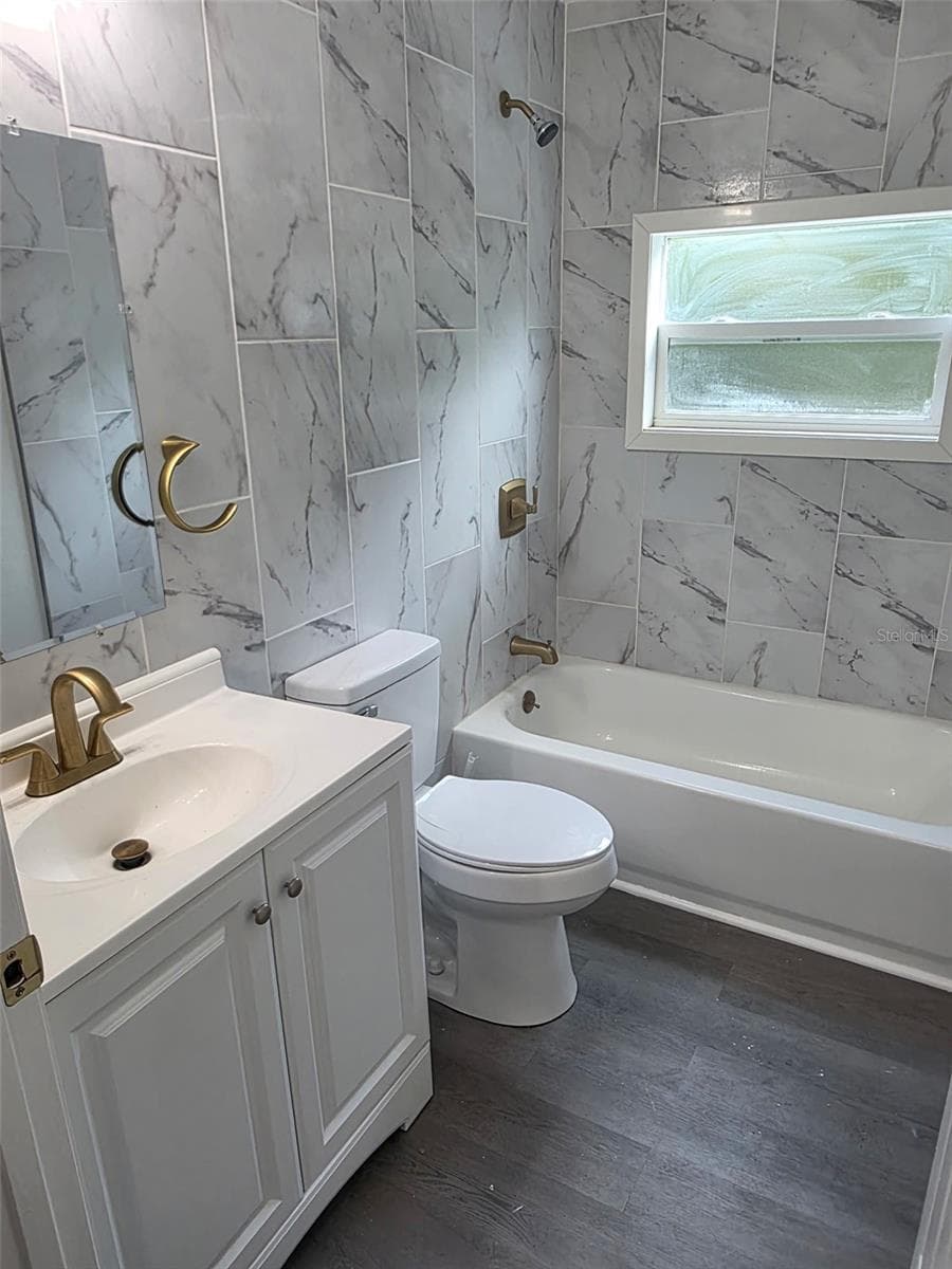 811 MERRIDALE AVENUE — photo 5 of 19