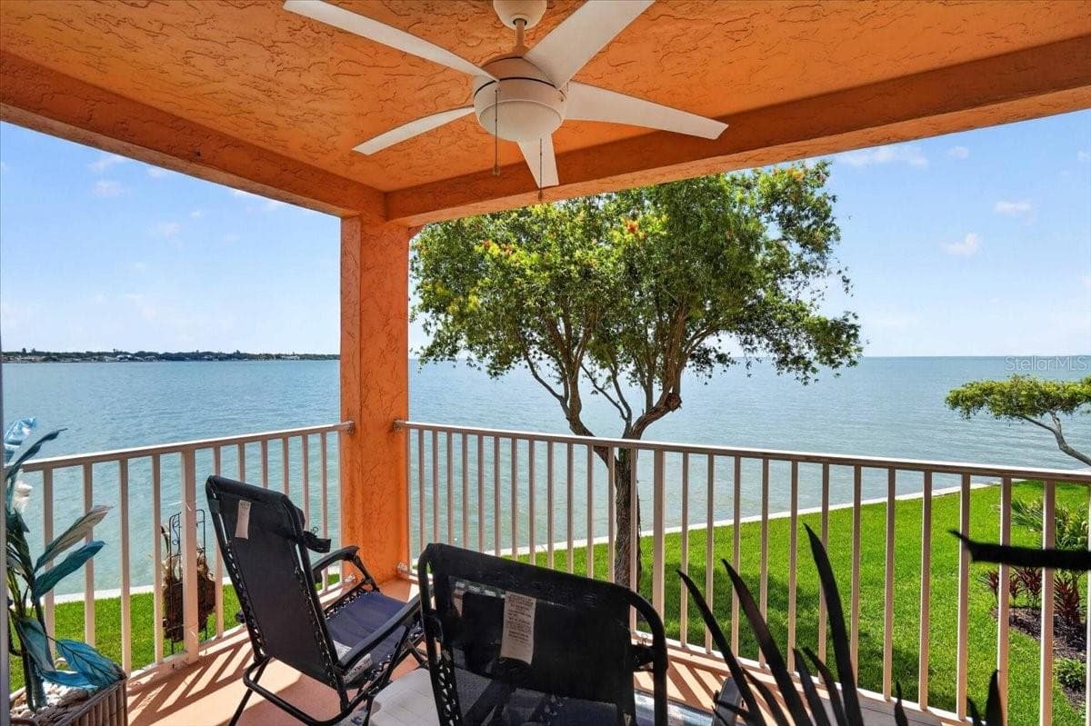 7400 SUNSHINE SKYWAY LANE — photo 15 of 51