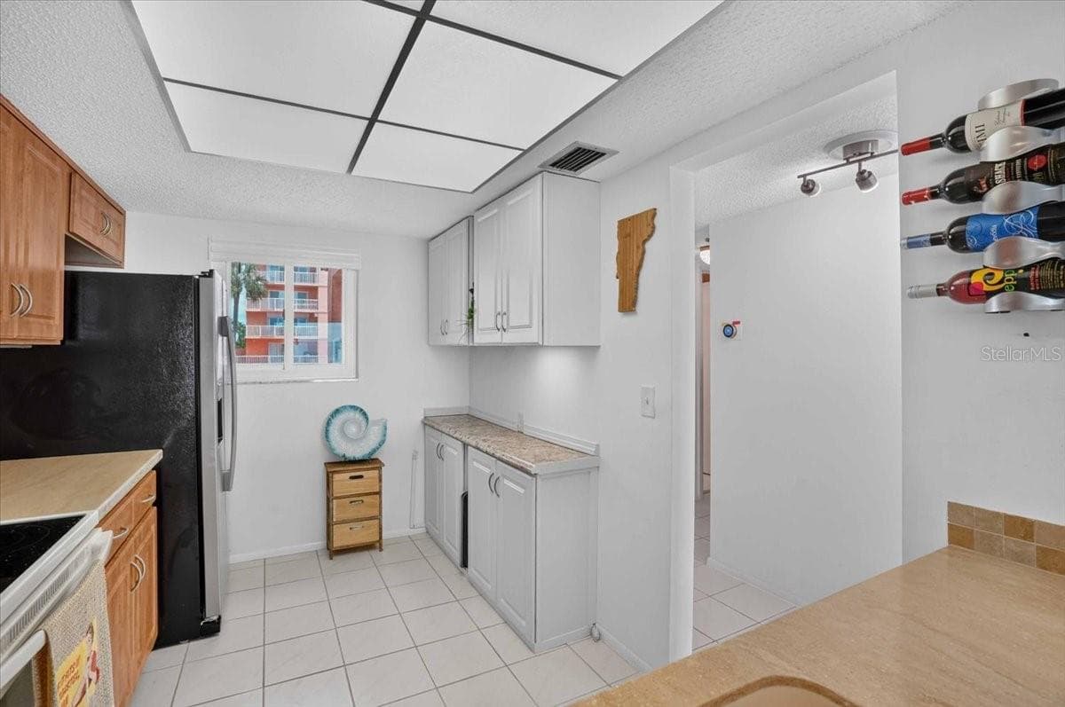 7400 SUNSHINE SKYWAY LANE — photo 20 of 51
