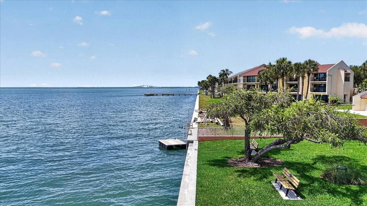 7400 SUNSHINE SKYWAY LANE — photo 40 of 51