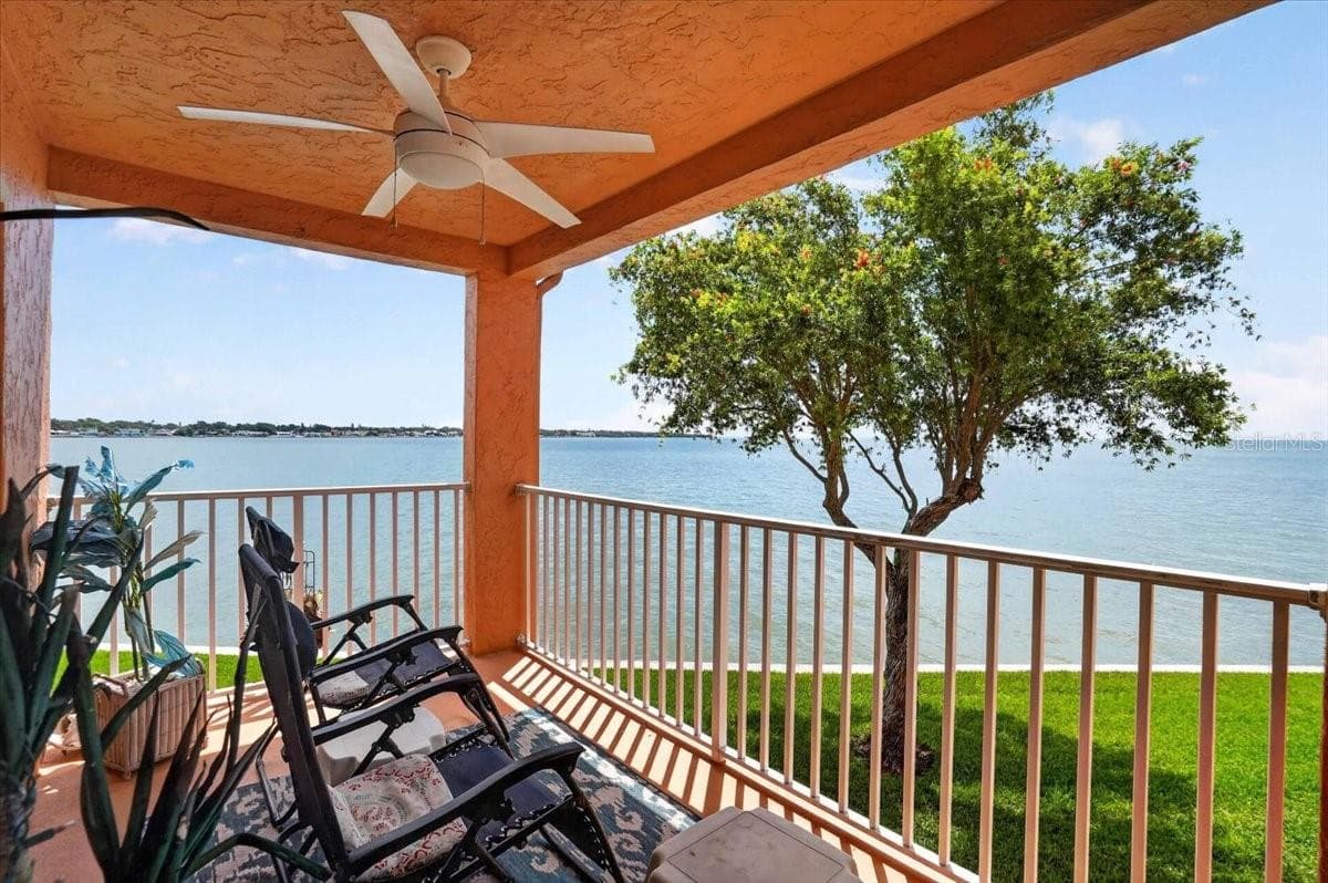 7400 SUNSHINE SKYWAY LANE — photo 14 of 51