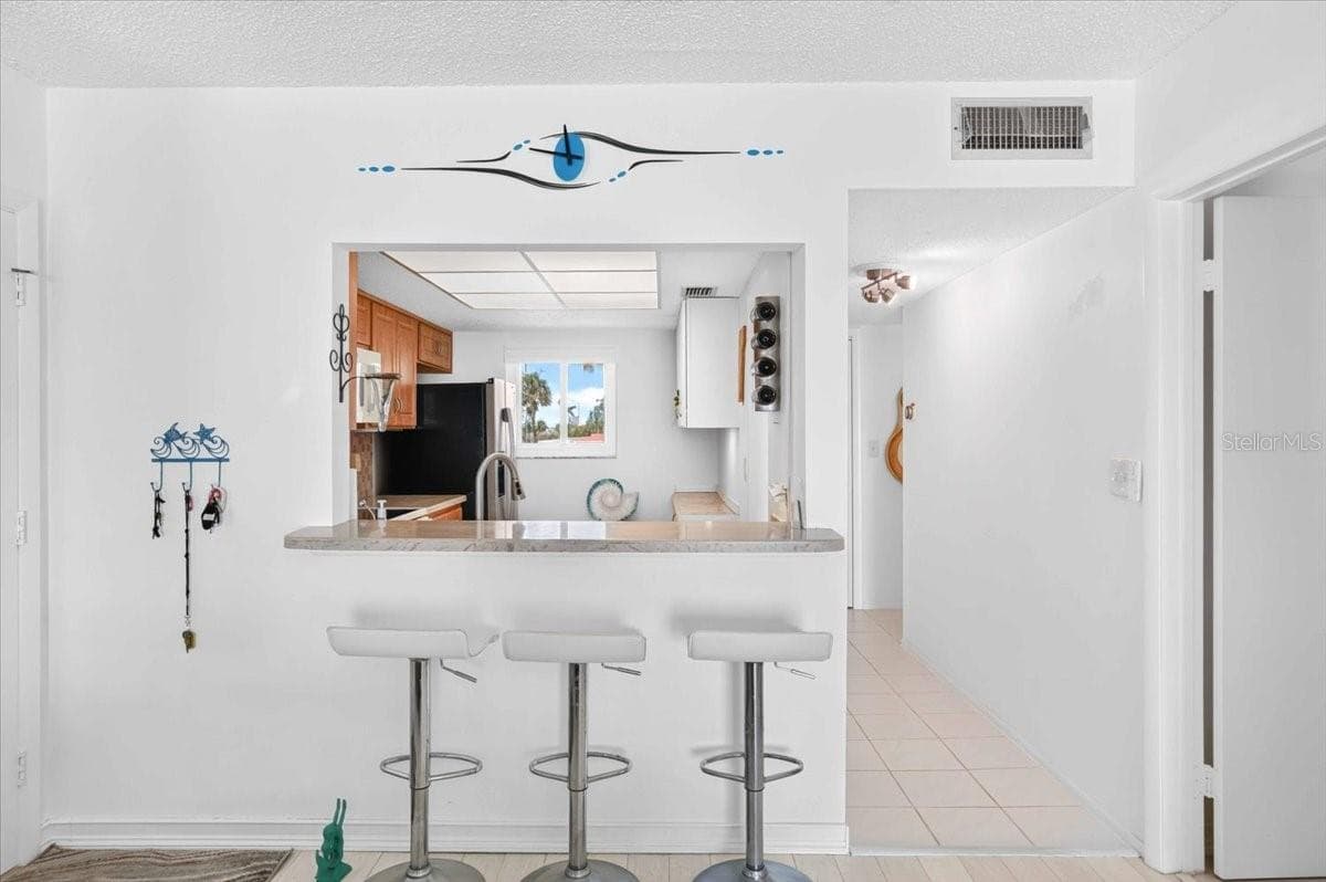 7400 SUNSHINE SKYWAY LANE — photo 17 of 51