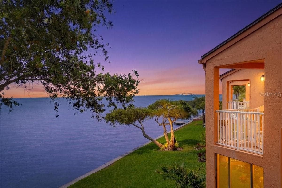 7400 SUNSHINE SKYWAY LANE — photo 43 of 51