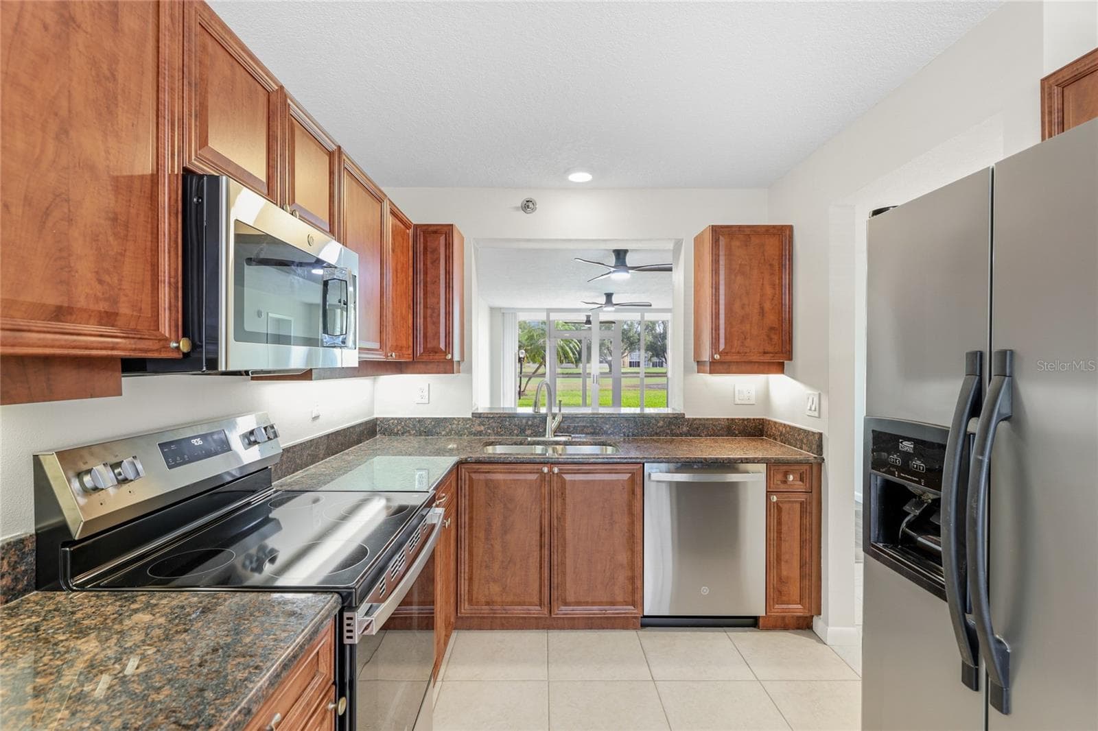 4550 PINEBROOK CIRCLE — photo 8 of 37
