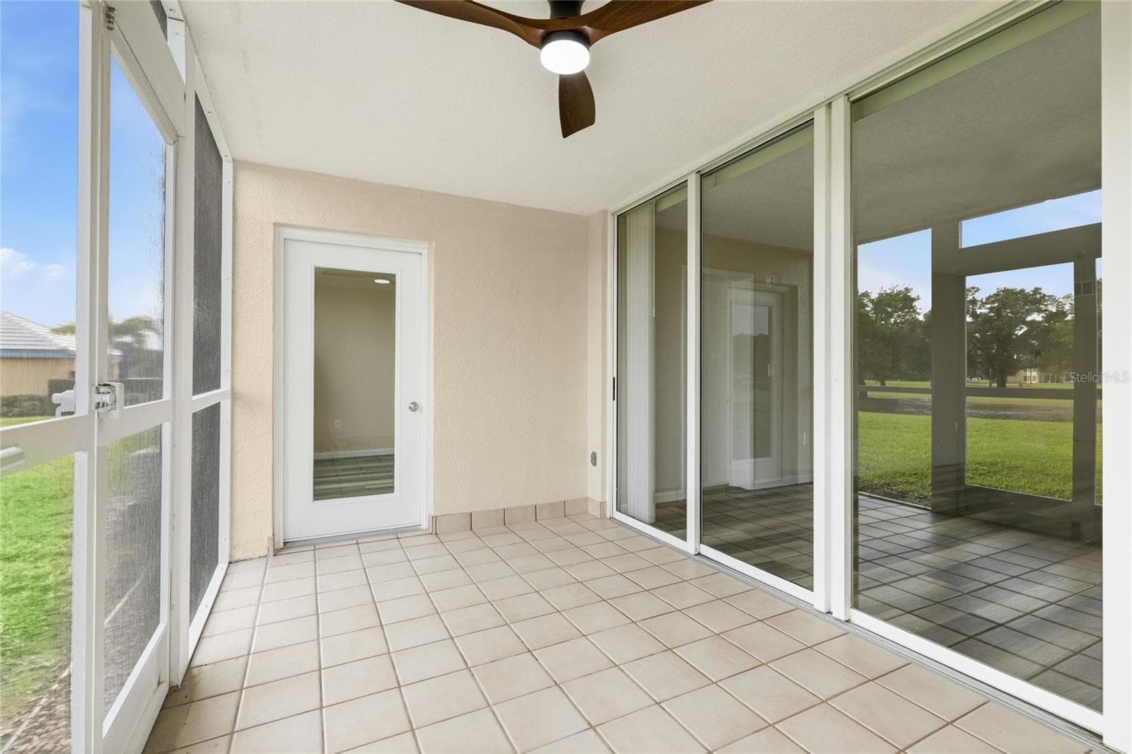 4550 PINEBROOK CIRCLE — photo 24 of 37