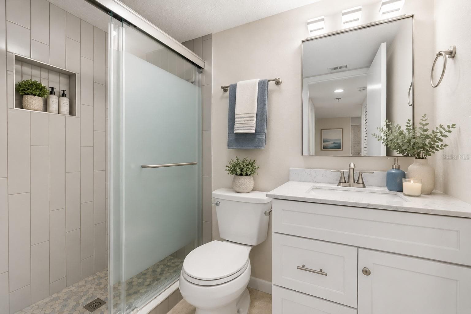 4550 PINEBROOK CIRCLE — photo 19 of 37