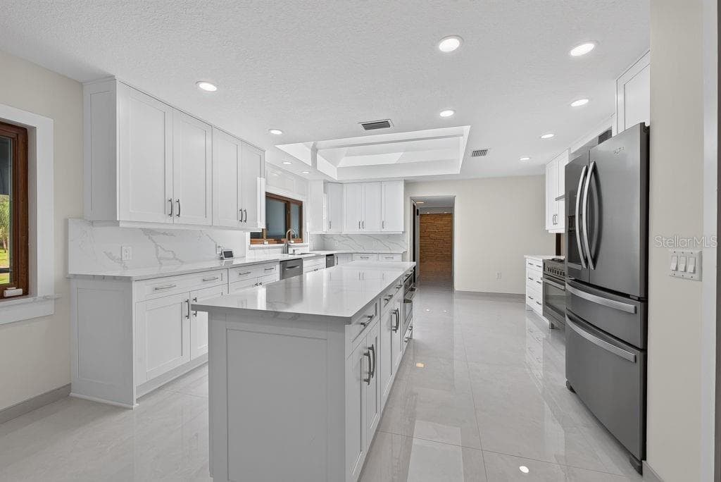 1007 LAKEWOOD DRIVE — photo 19 of 97