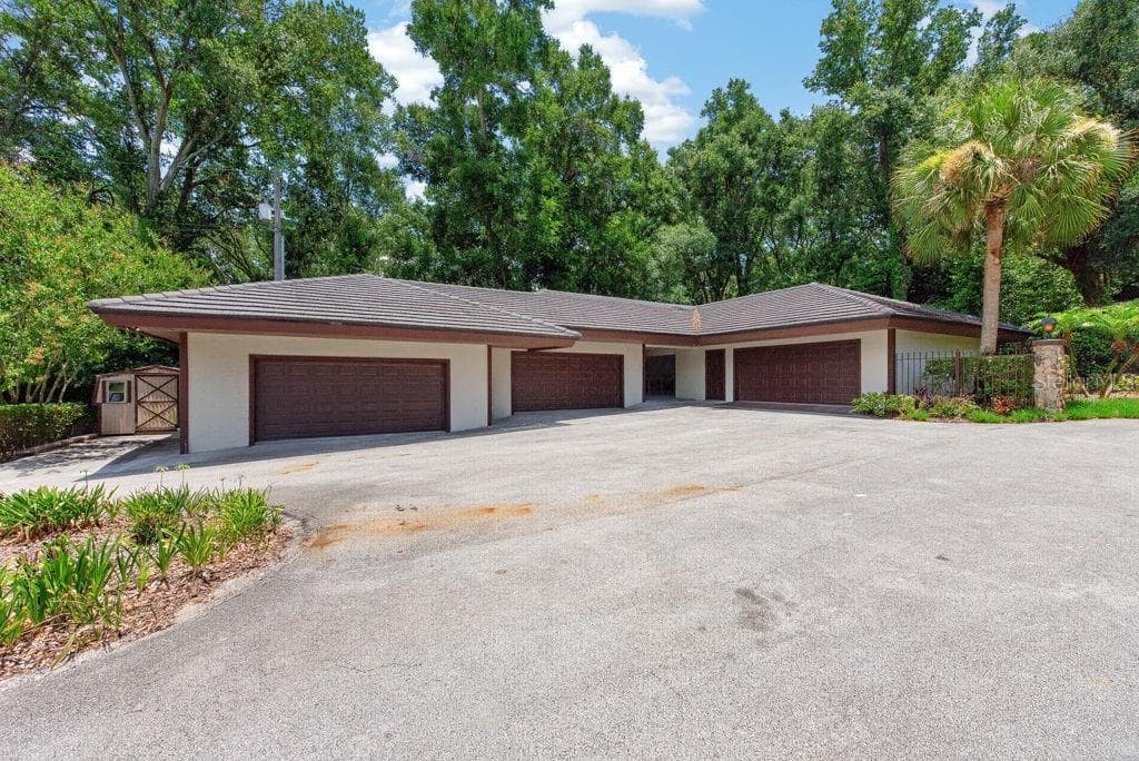 1007 LAKEWOOD DRIVE — photo 3 of 97