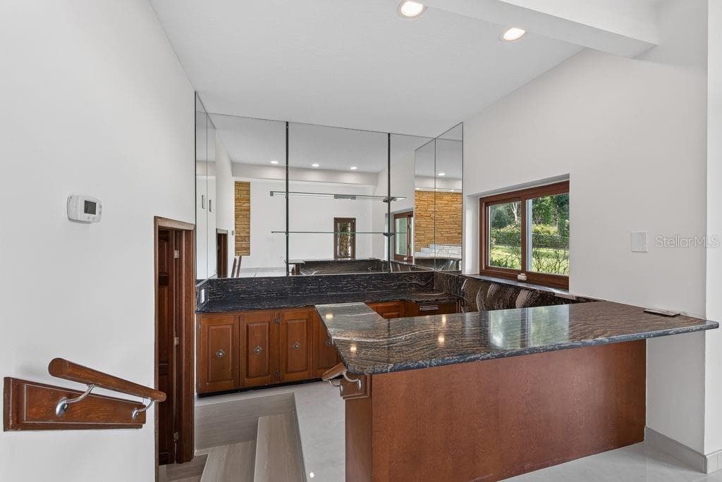 1007 LAKEWOOD DRIVE — photo 12 of 97