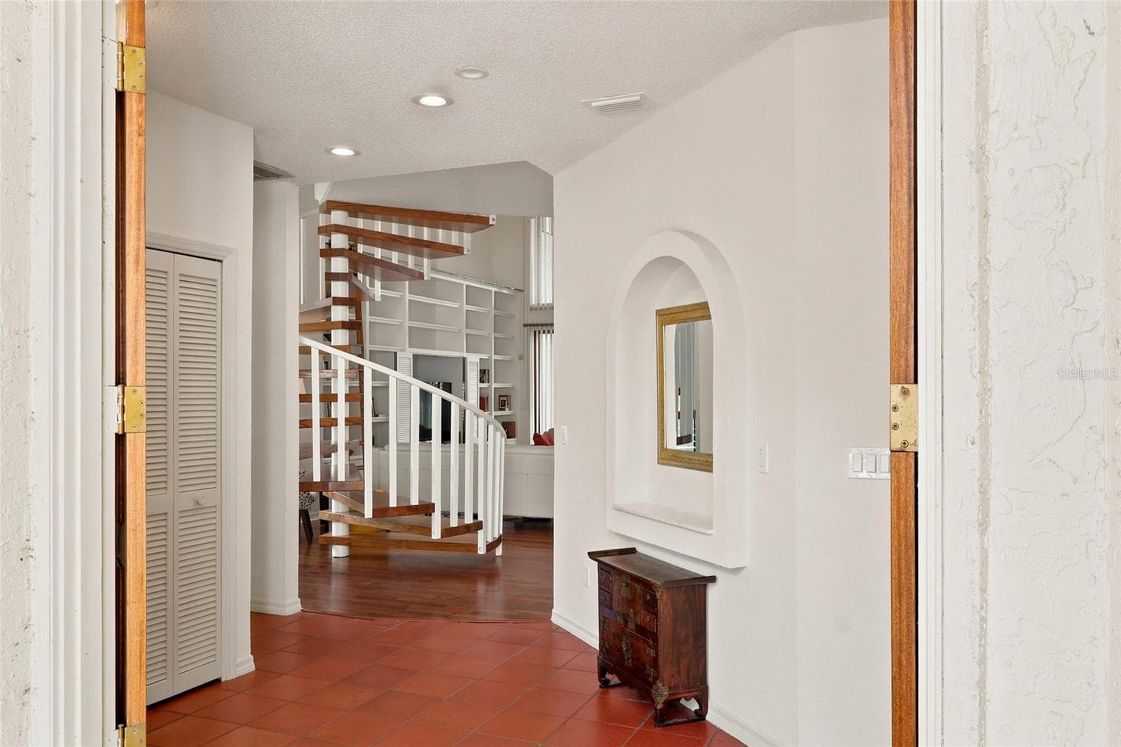 5359 SADDLEBROOK WAY — photo 5 of 72