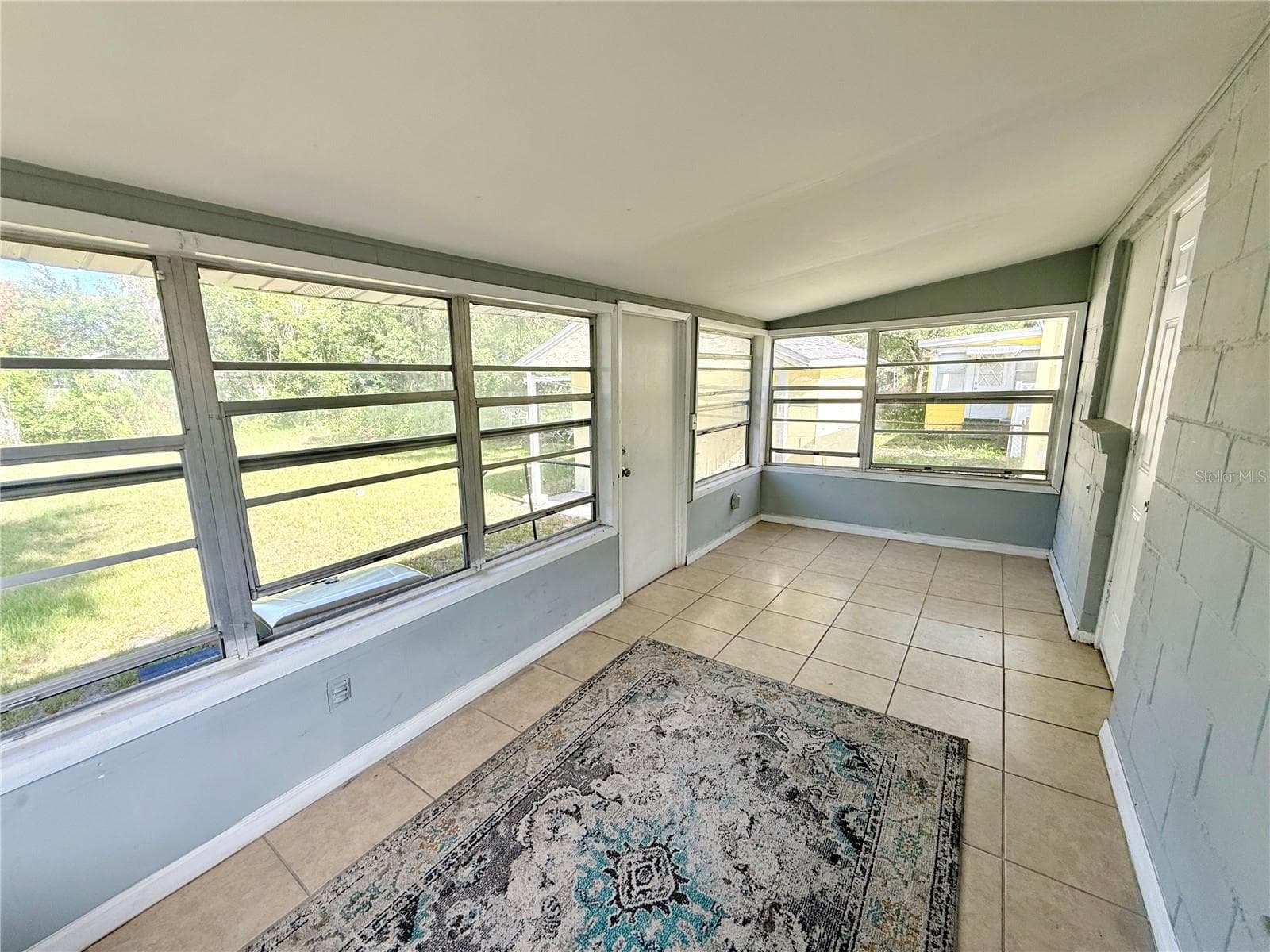 3909 DARWIN AVENUE — photo 19 of 24