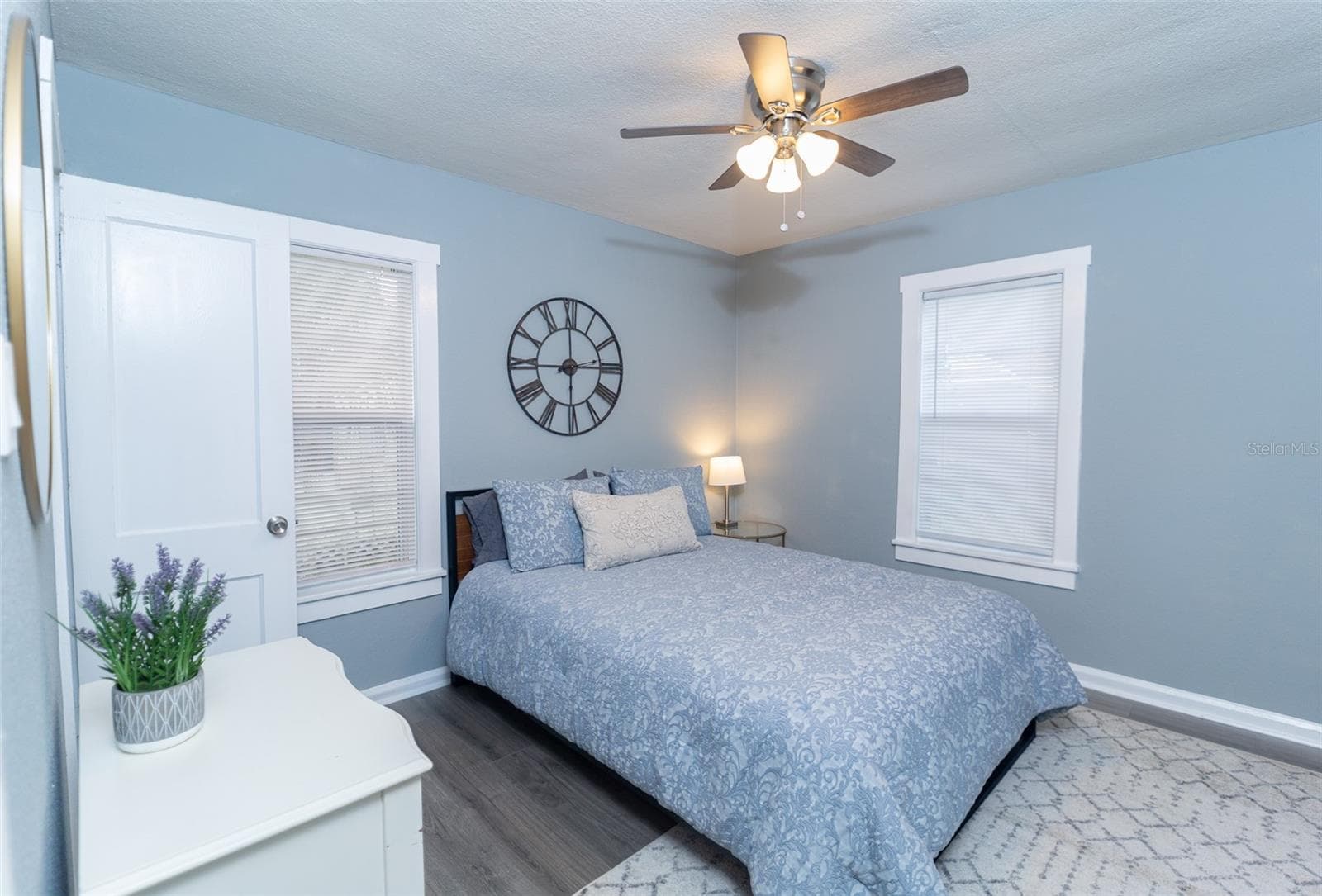 3909 DARWIN AVENUE — photo 10 of 24