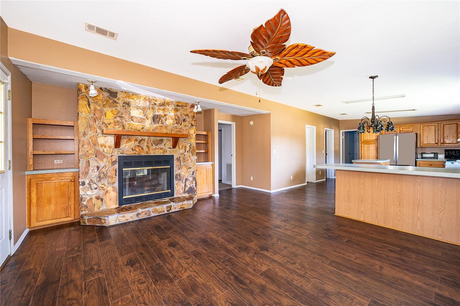 800 GEE CREEK COURT — photo 9 of 31