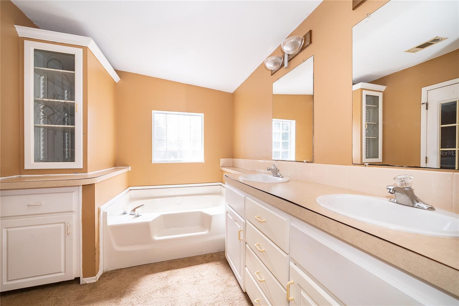 800 GEE CREEK COURT — photo 17 of 31