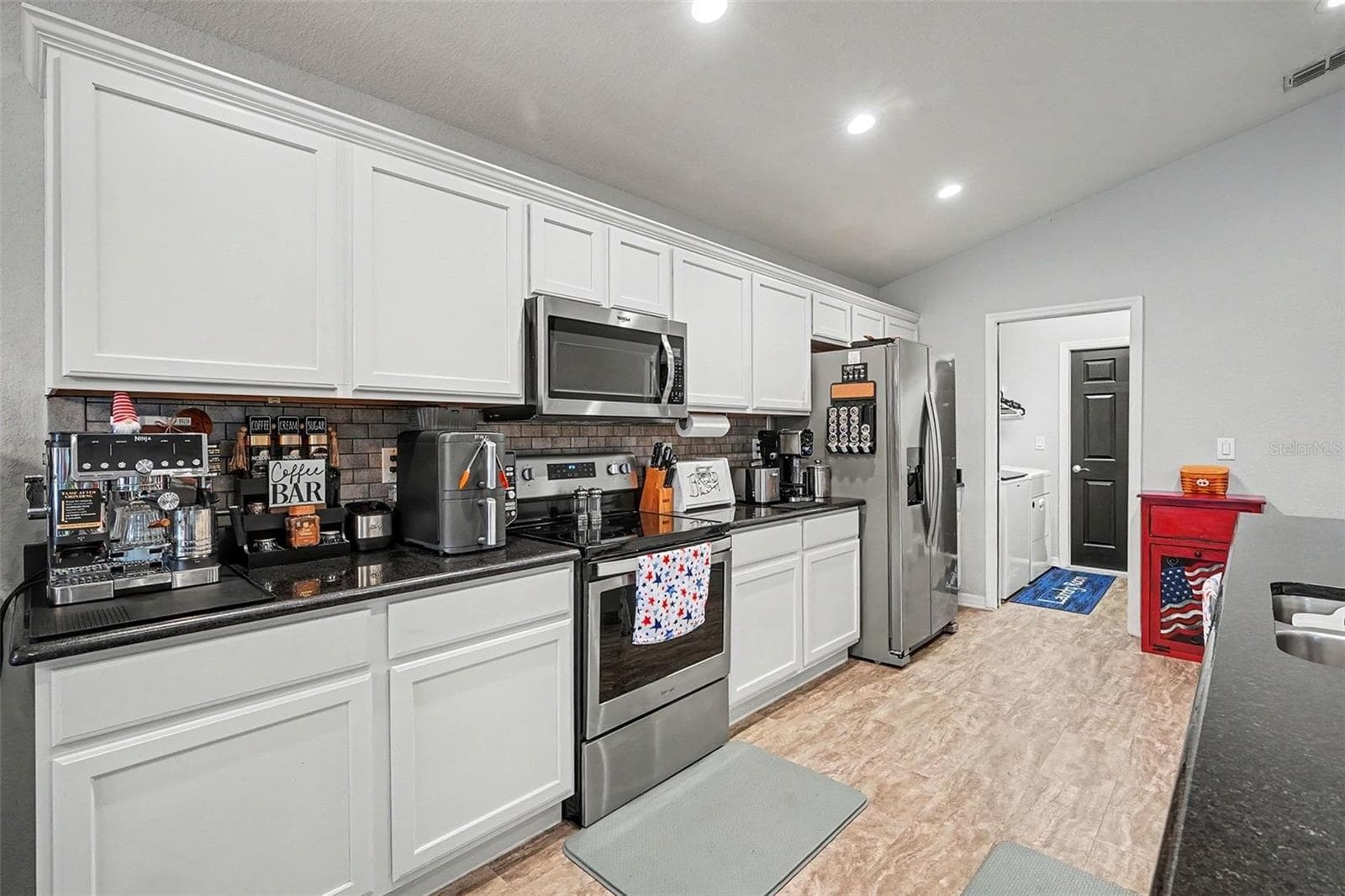 2061 NIGHTHAWK DRIVE — photo 9 of 22