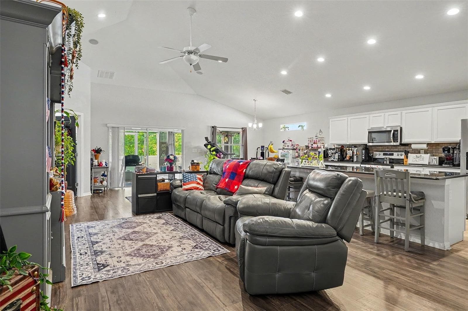 2061 NIGHTHAWK DRIVE — photo 4 of 22