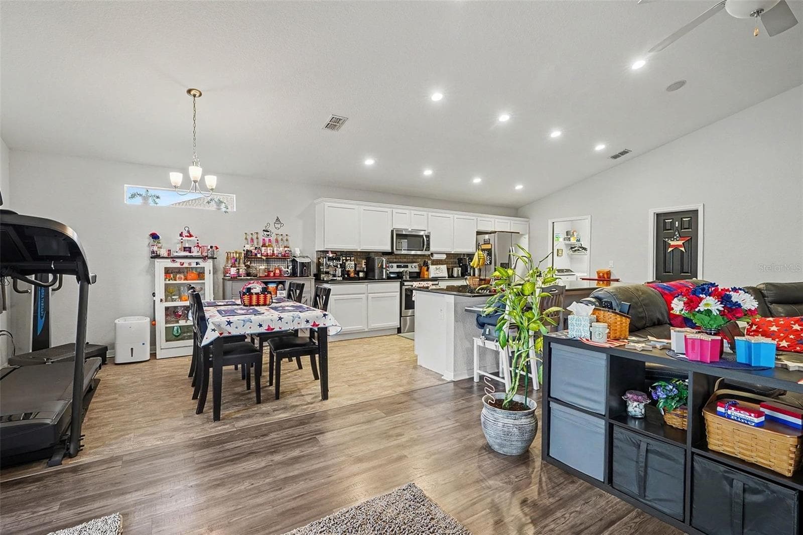 2061 NIGHTHAWK DRIVE — photo 5 of 22
