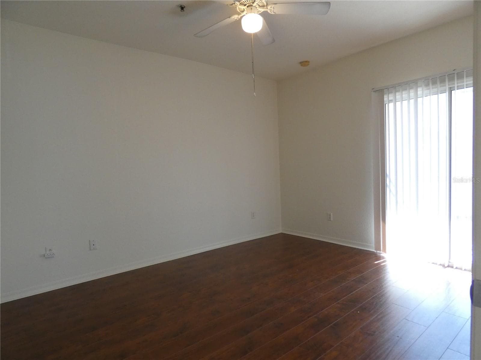 2406 GRAND CENTRAL PARKWAY — photo 6 of 26
