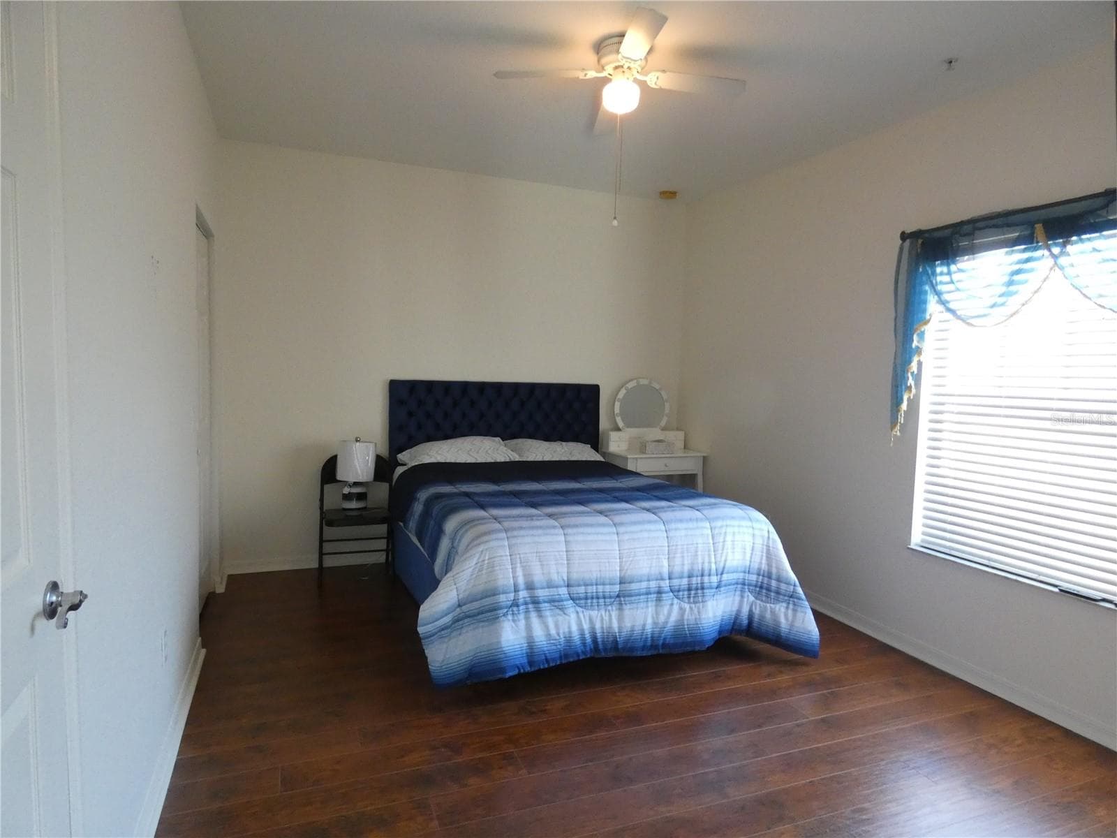 2406 GRAND CENTRAL PARKWAY — photo 14 of 26