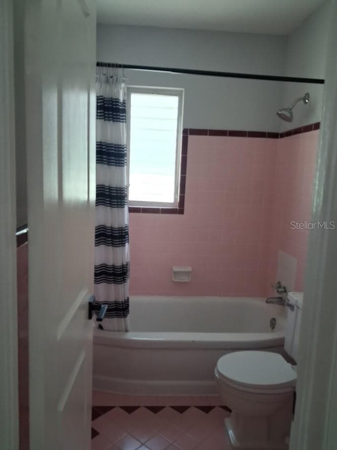 217 BANANA STREET — photo 12 of 33