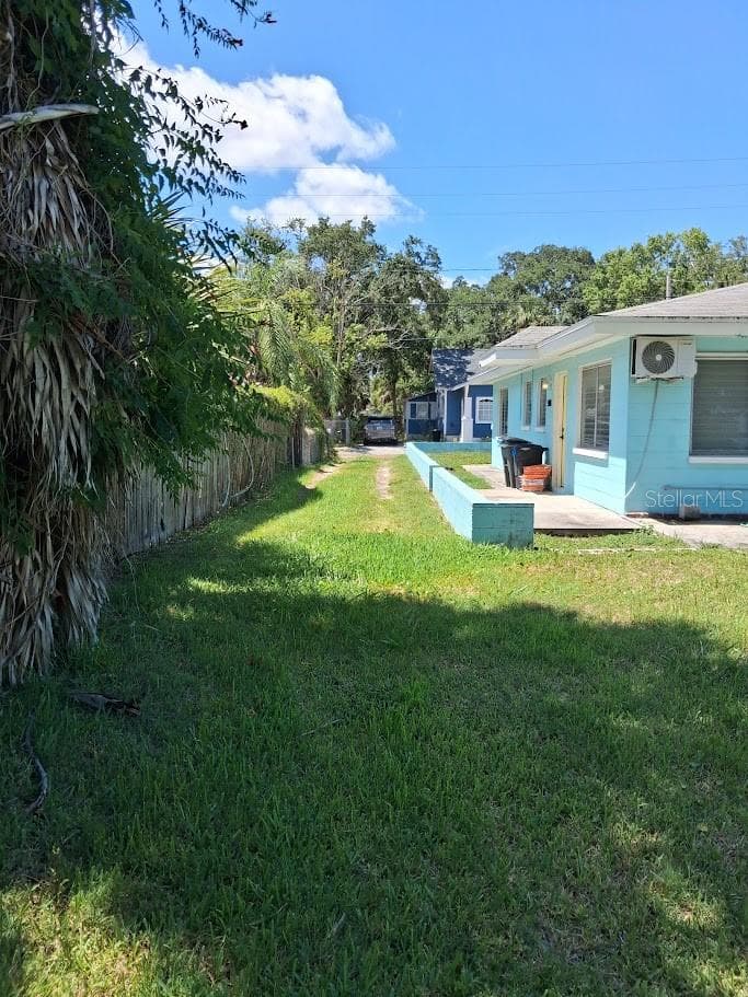 217 BANANA STREET — photo 32 of 33
