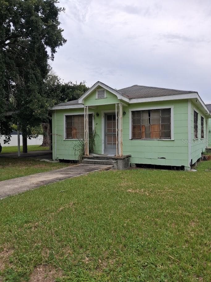 217 BANANA STREET — photo 14 of 33