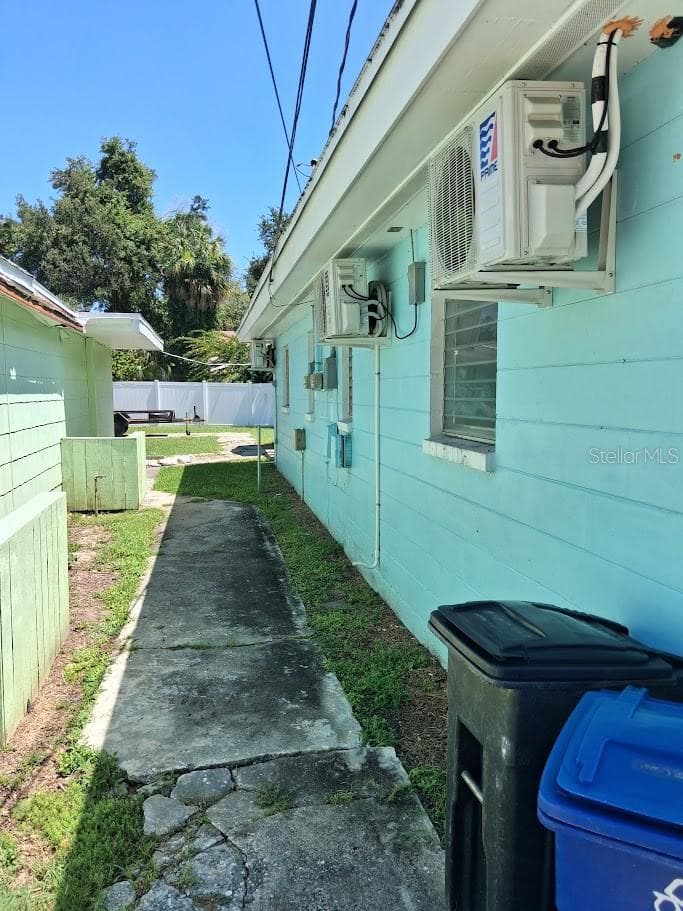 217 BANANA STREET — photo 31 of 33