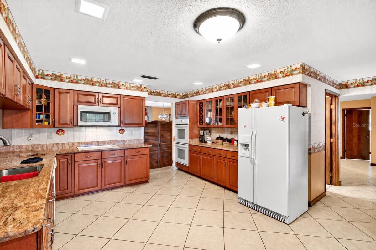 4711 COUNTY ROAD 134 — photo 11 of 53