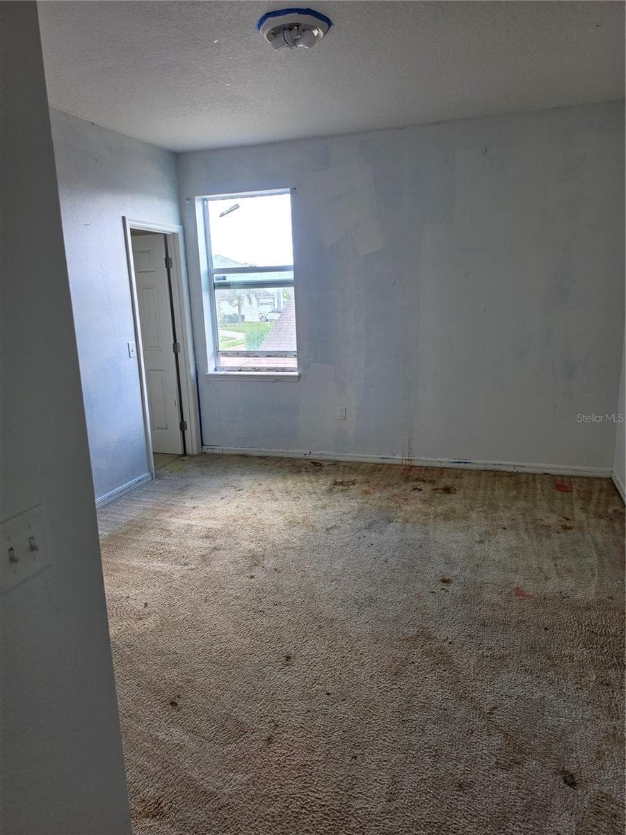 100 HIGHLAND MEADOWS STREET — photo 17 of 19