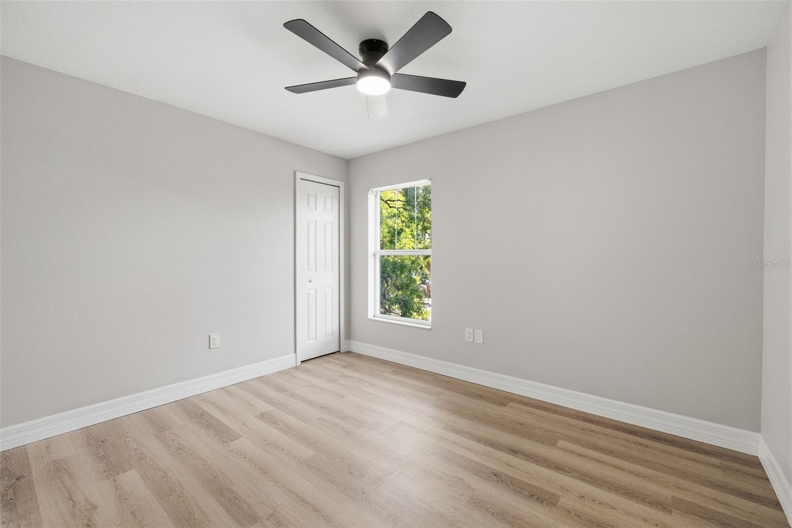 319 HANLON STREET — photo 17 of 21