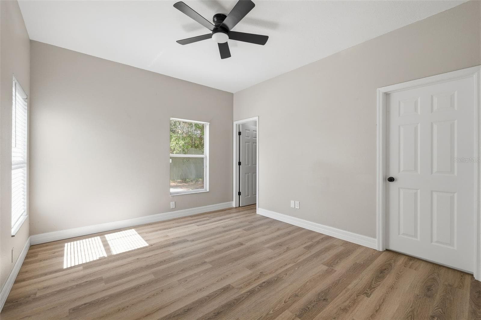 319 HANLON STREET — photo 12 of 21