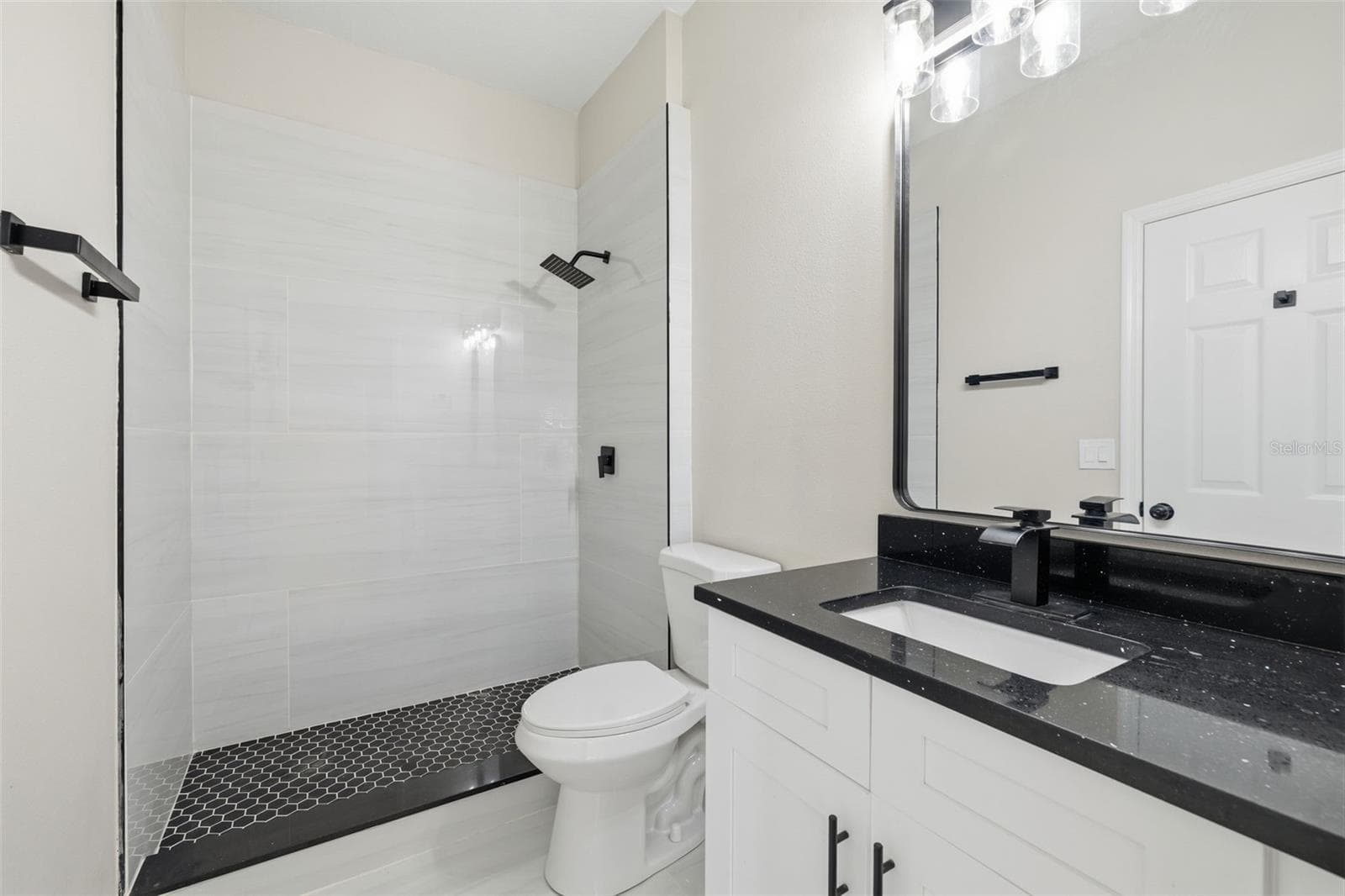 319 HANLON STREET — photo 13 of 21