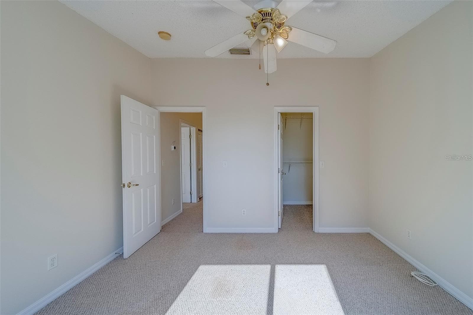 9209 JAKES PATH — photo 34 of 42