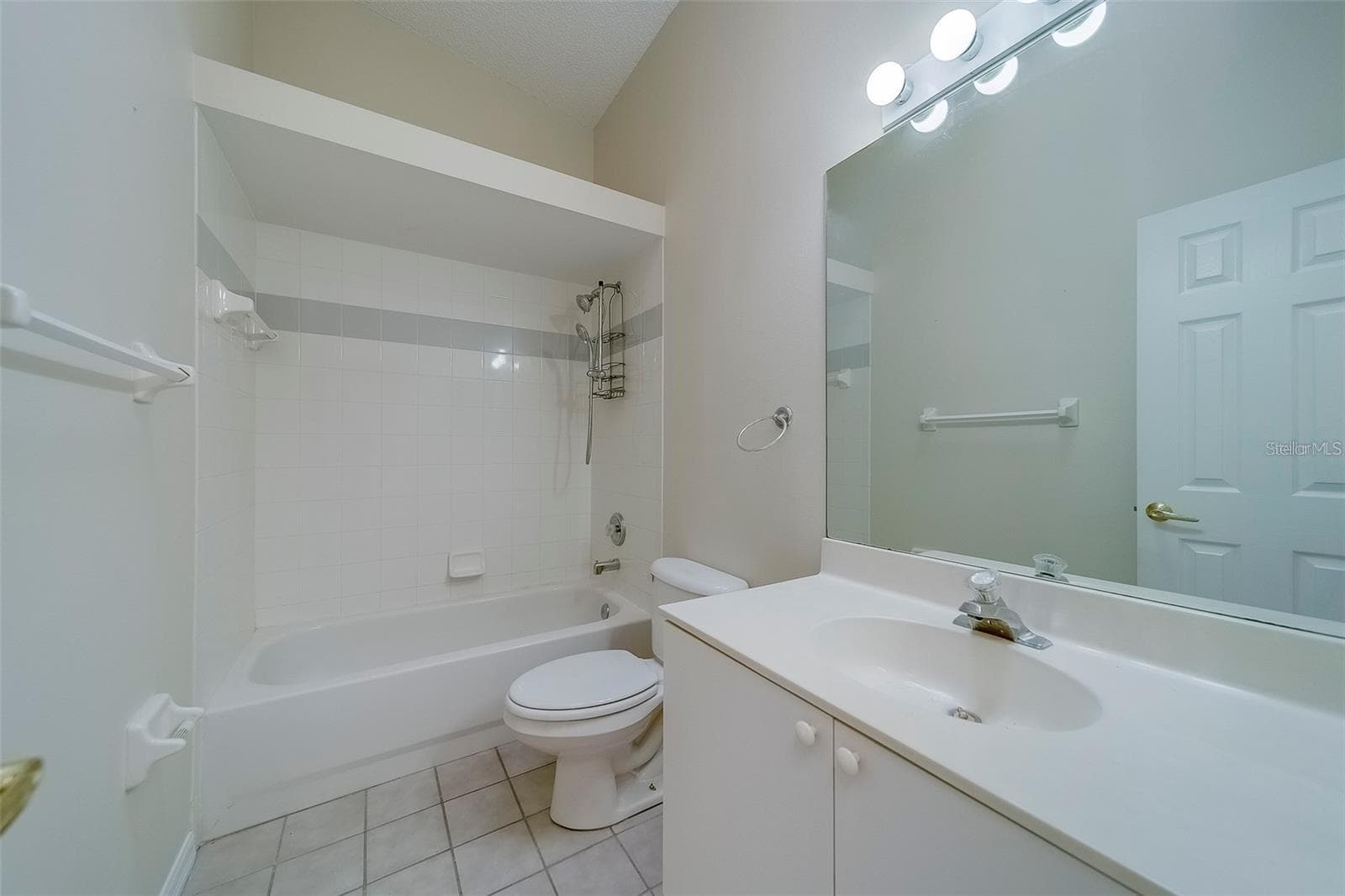 9209 JAKES PATH — photo 32 of 42