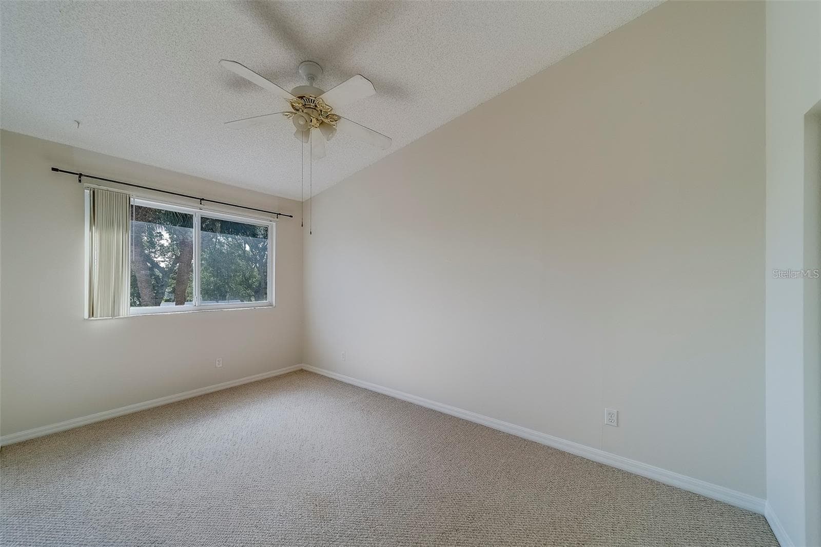 9209 JAKES PATH — photo 36 of 42