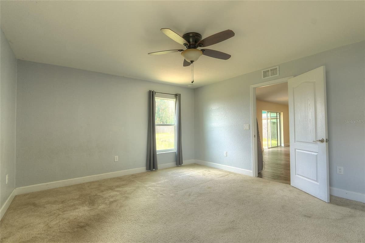110 PLUM AVENUE — photo 17 of 42