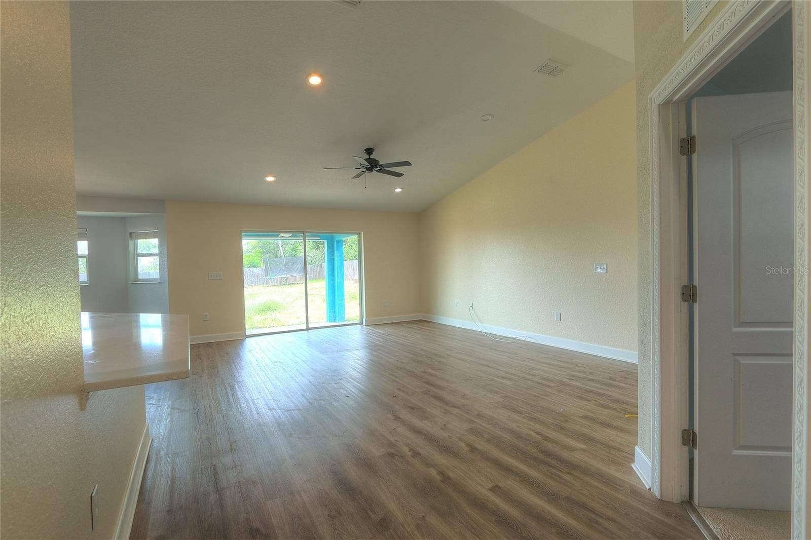 110 PLUM AVENUE — photo 11 of 42