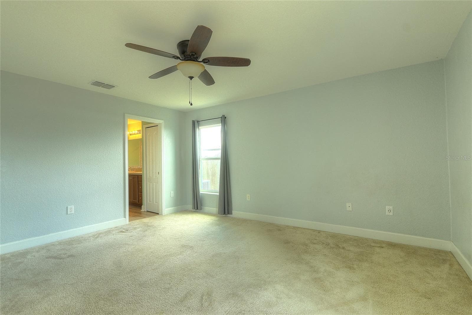 110 PLUM AVENUE — photo 18 of 42
