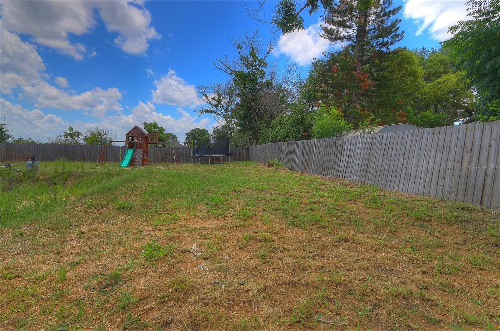 110 PLUM AVENUE — photo 35 of 42