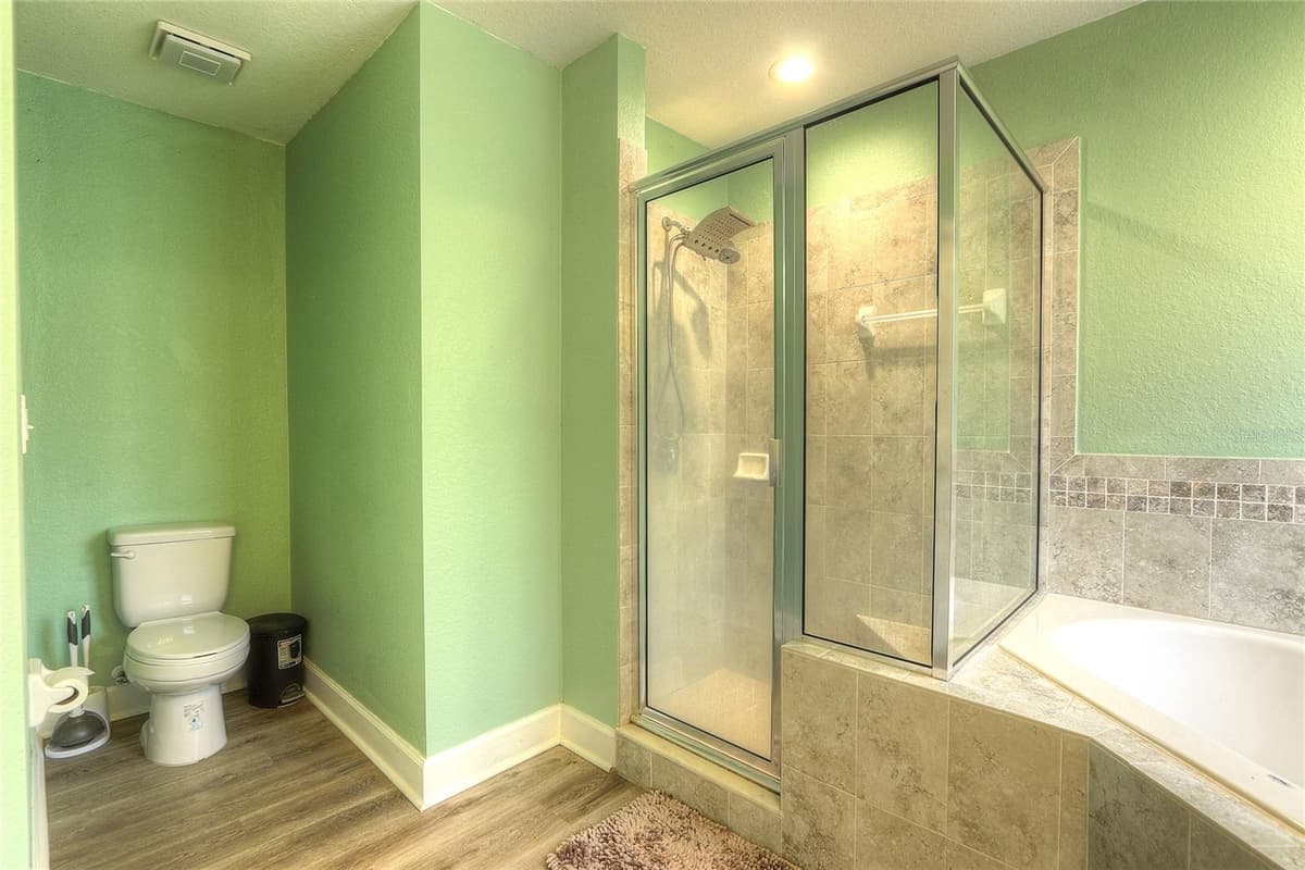 110 PLUM AVENUE — photo 23 of 42