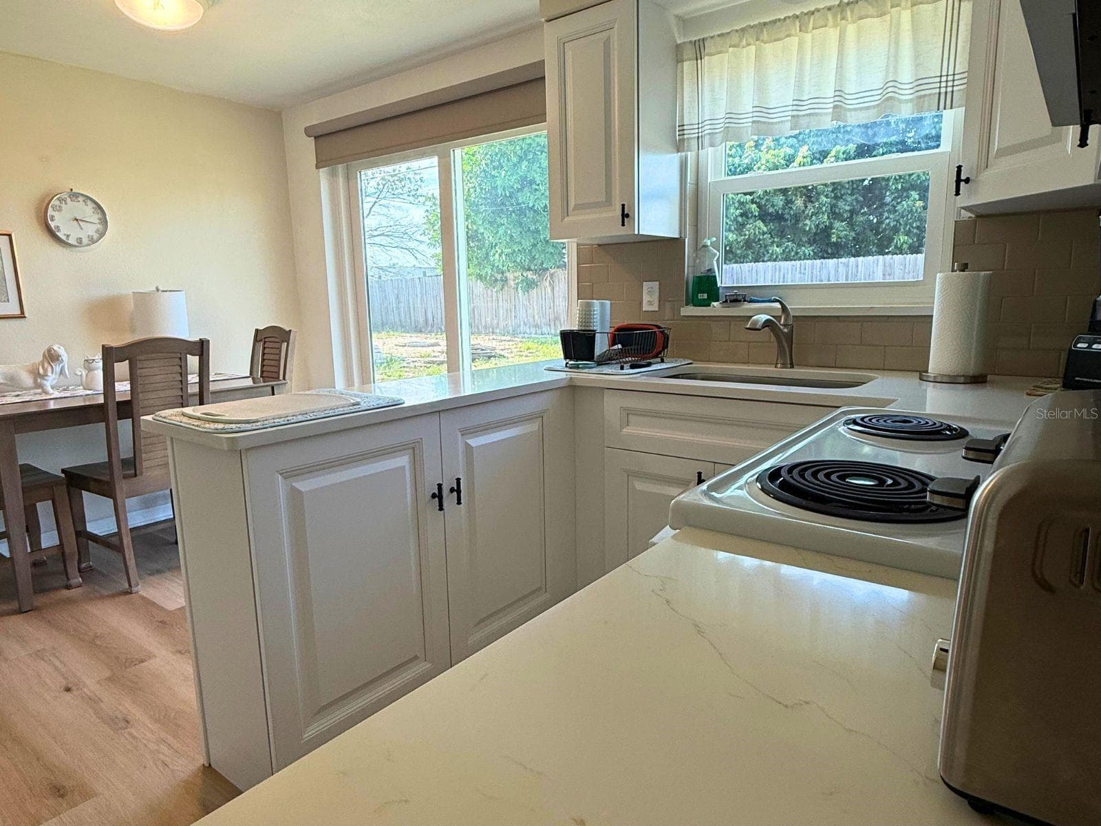 4901 PICTURE AVENUE — photo 8 of 11