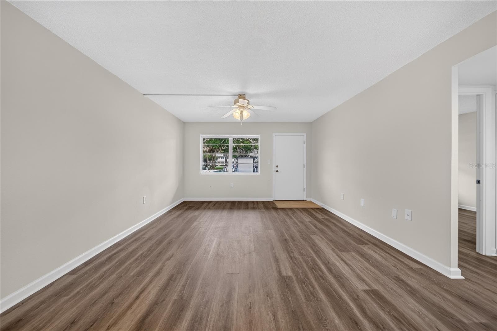 951 79TH AVENUE — photo 8 of 41