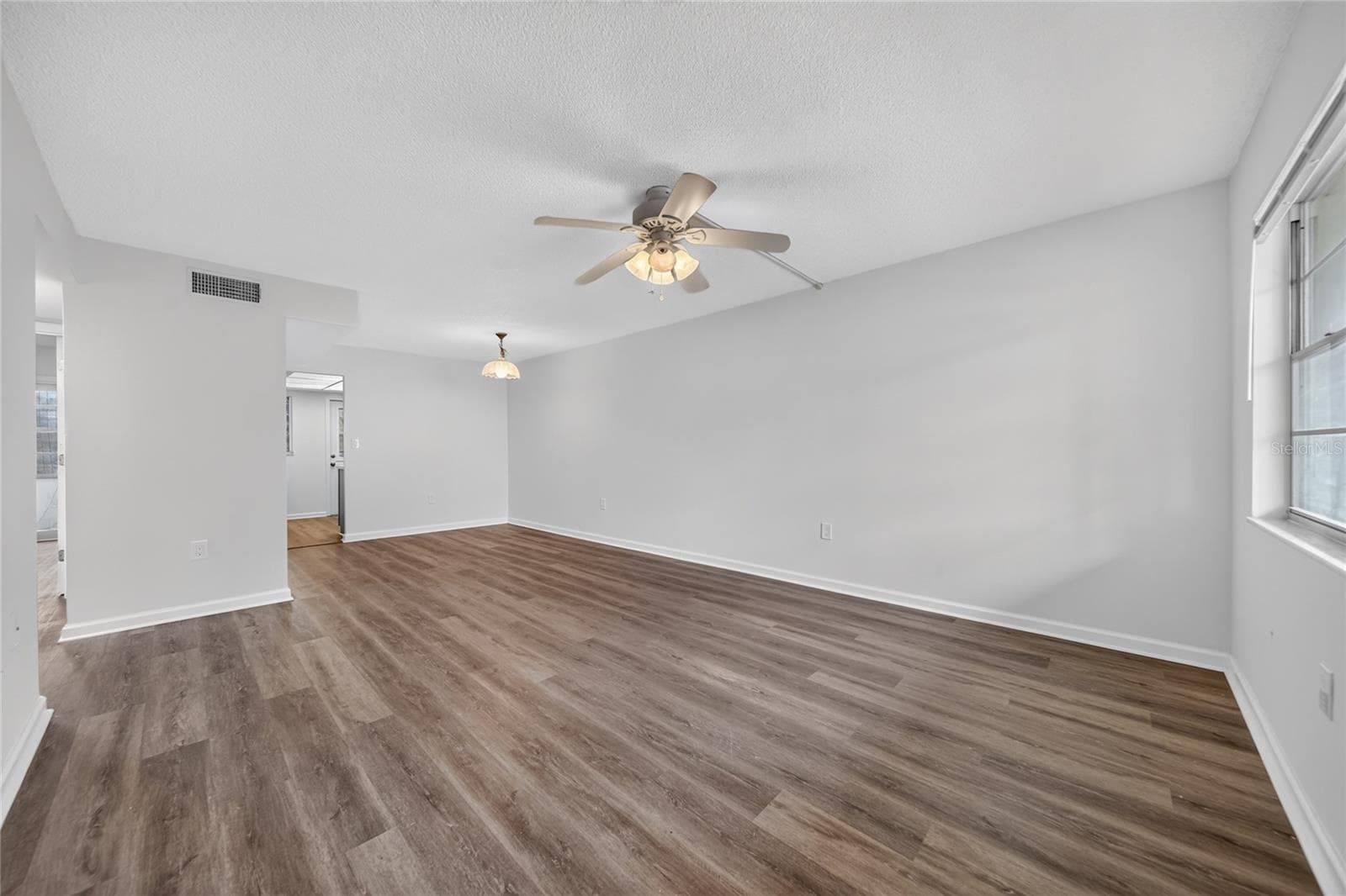 951 79TH AVENUE — photo 6 of 41